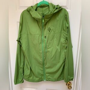 Black diamond, packable wind breaker with hood.